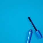 Niebieski tusz do rzęs