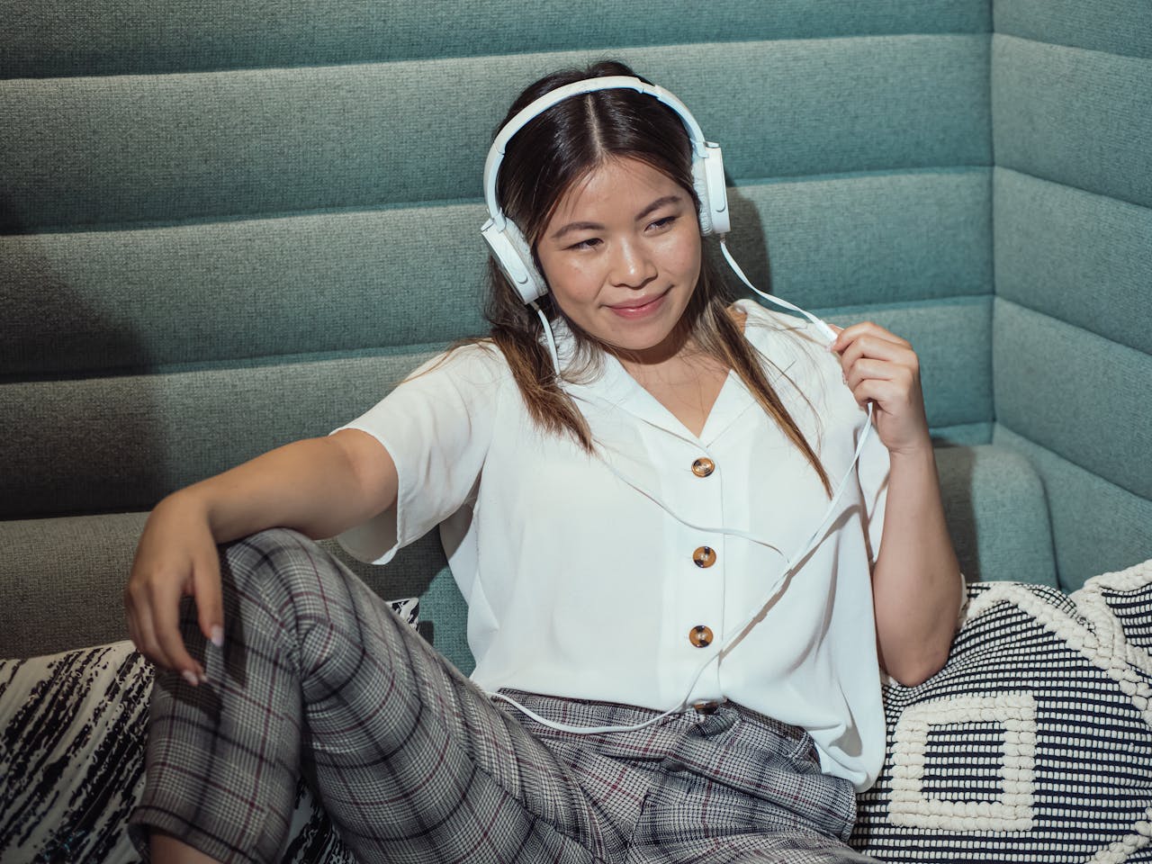 Szare spodnie w kratę