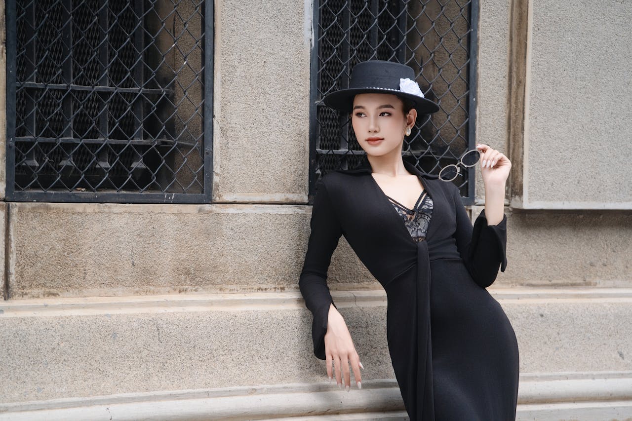 Jaka marynarka do czarnego kombinezonu