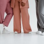 Jaka marynarka do szarych spodni