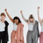 Jaka marynarka do czarnych spodni