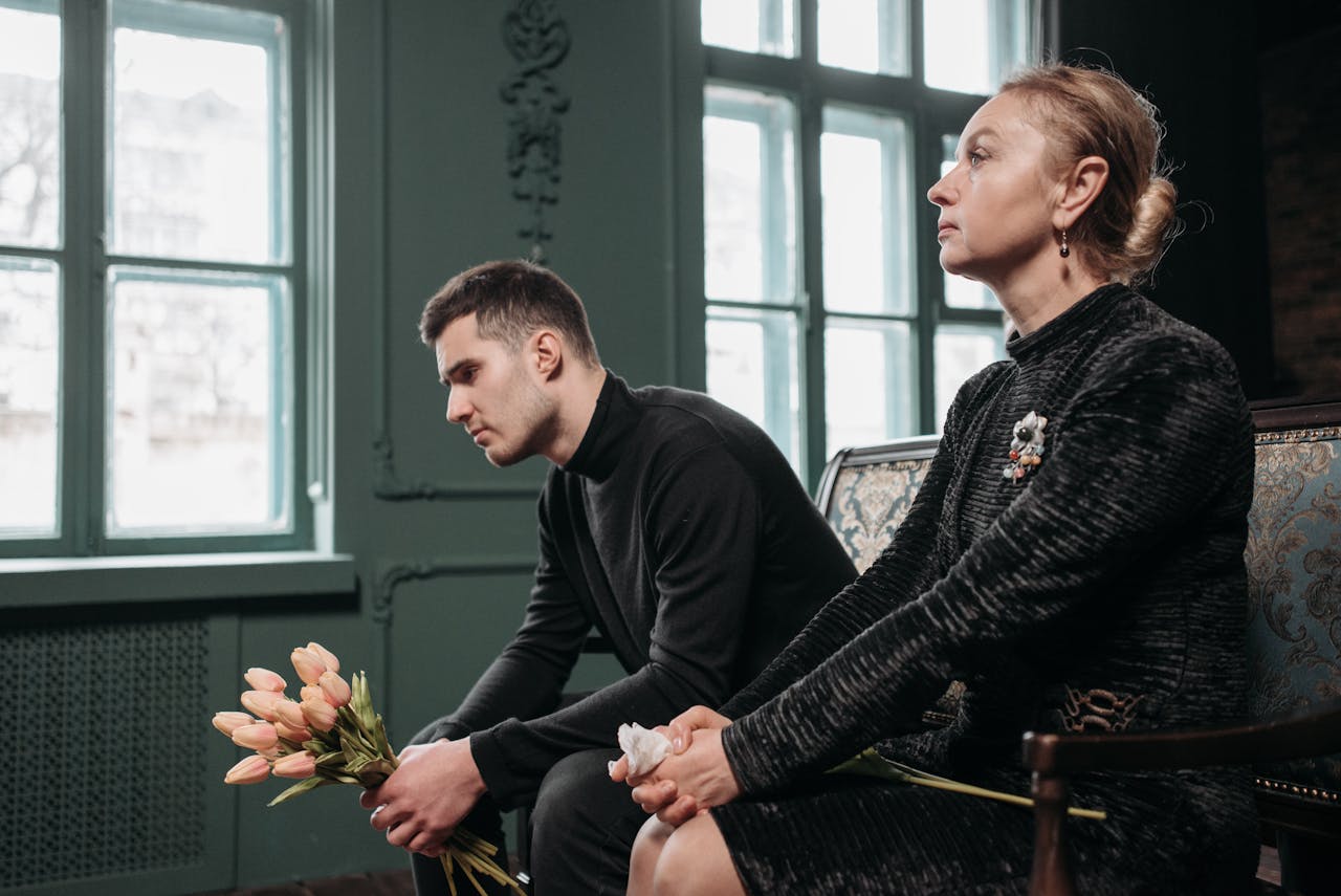 Jak się ubrać na pogrzeb kuzynki