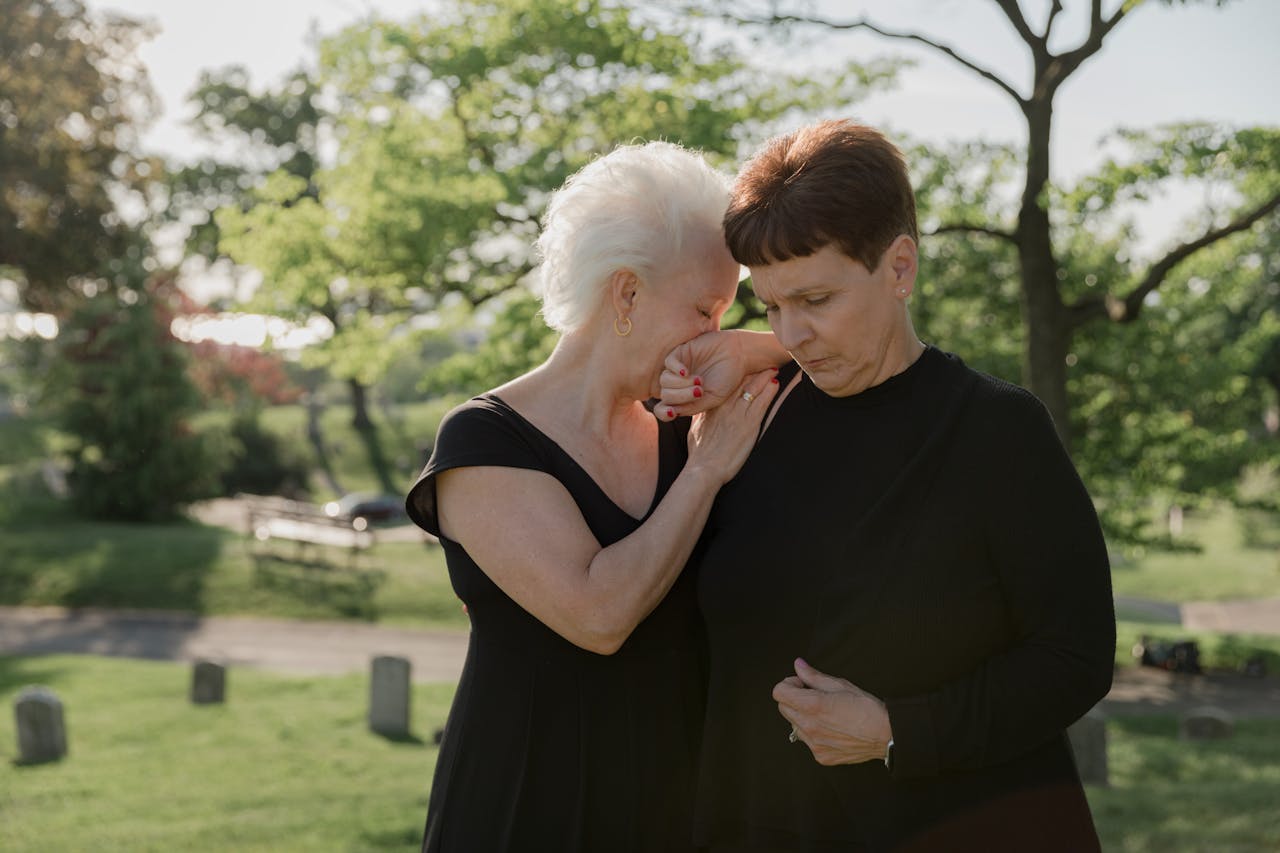 Jak się ubrać na pogrzeb dziadka