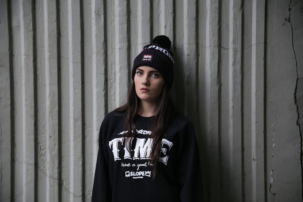 Luźna stylizacja z czapką beanie