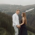 Komu pasuje granatowa czerń