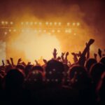 Jak się ubrać na koncert pop