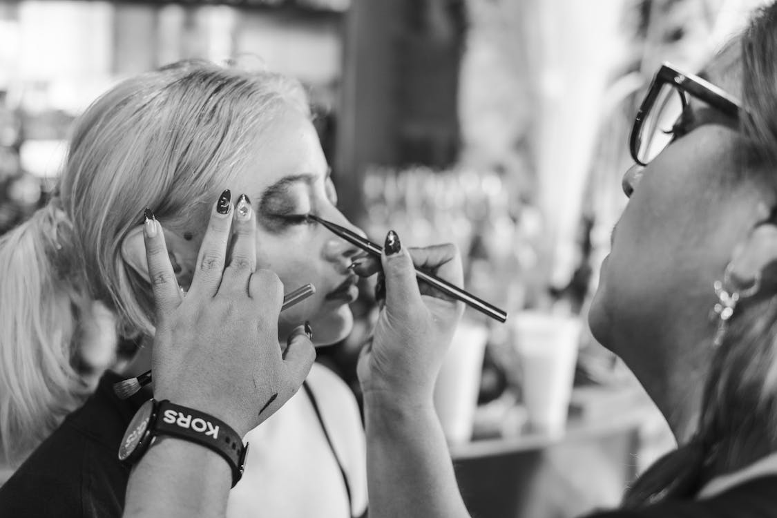 Przygotowanie twarzy do makijażu