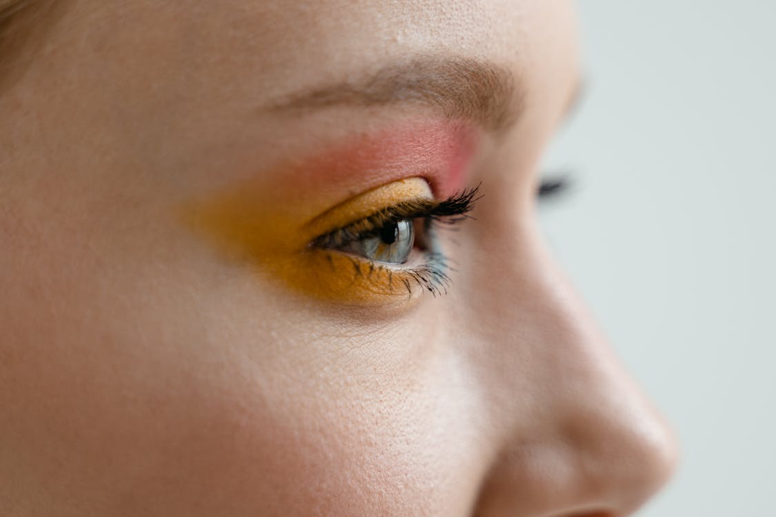Okres po makijażu permanentnym, zakaz alkoholu
