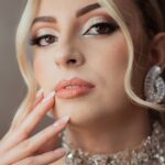Co to znaczy satynowe wykończenie makijażu